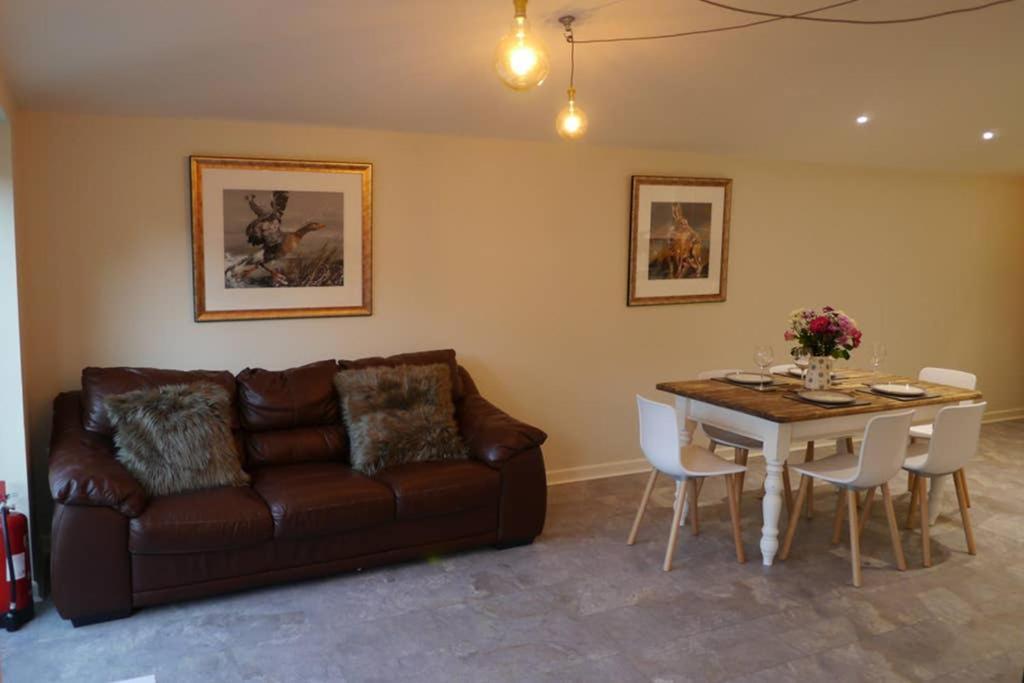 The Den Appartamento Frome Esterno foto